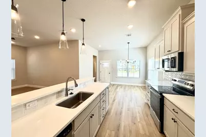 625 Charlotte Lane, Burleson, TX 76028 - Photo 9