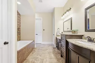 11236 Brady Oaks Ct, Fort Worth, TX 76135 - Photo 21