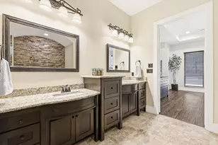 11236 Brady Oaks Ct, Fort Worth, TX 76135 - Photo 19