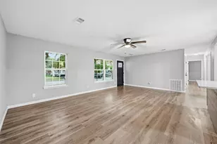 1025 Harris Dr, Euless, TX 76039 - Photo 5