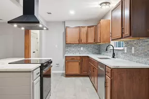 1025 Harris Dr, Euless, TX 76039 - Photo 11