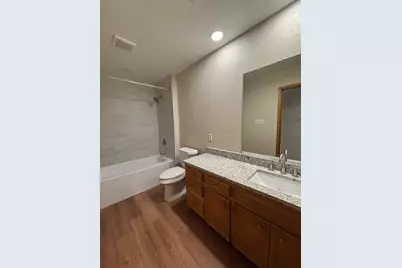 702 Matthews Court, Arlington, TX 76012 - Photo 3