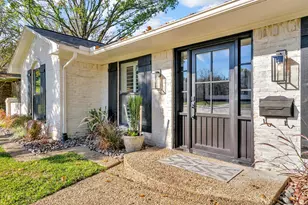 6129 Glennox Ln, Dallas, TX 75214 - Photo 3