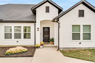 1909 Willowcrest Loop, Denton, TX 76205 - Photo 3