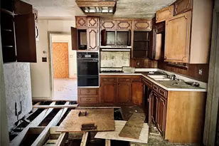 2250 W Kaufman St, Paris, TX 75460 - Photo 15