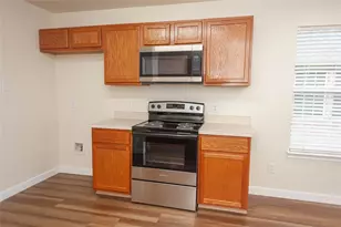 108 Hollow Tree Dr, Red Oak, TX 75154 - Photo 9