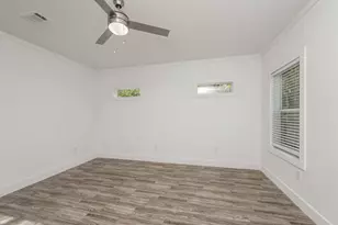 3733 Vineyard Dr, Dallas, TX 75212 - Photo 7