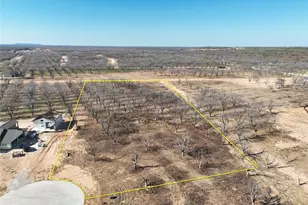 112 Palamino Ct, Granbury, TX 76049 - Photo 1