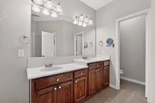 201 Hartley Ln, Red Oak, TX 75154 - Photo 19