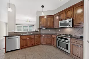 201 Hartley Ln, Red Oak, TX 75154 - Photo 11