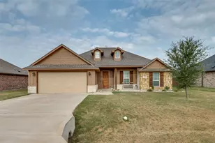 300 Cherry Point Dr, Palmer, TX 75152 - Photo 1