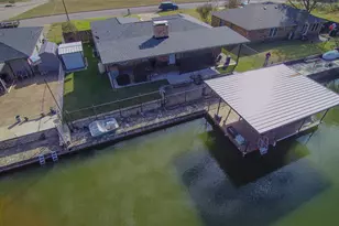 304 Tahiti Dr, Granbury, TX 76048 - Photo 21