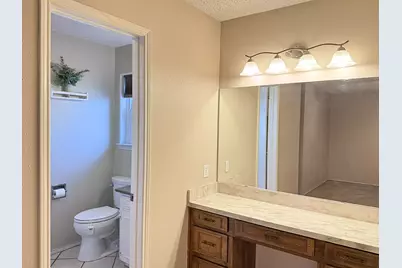 304 Tahiti Drive, Granbury, TX 76048 - Photo 11