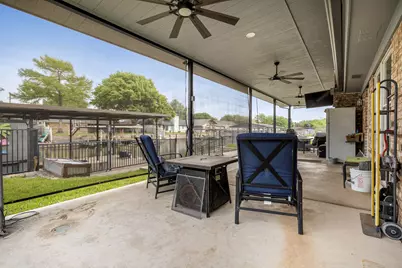 304 Tahiti Drive, Granbury, TX 76048 - Photo 25