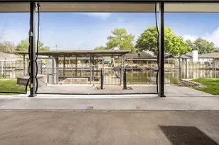 304 Tahiti Dr, Granbury, TX 76048 - Photo 29