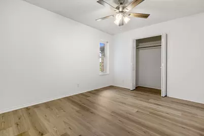 304 Tahiti Drive, Granbury, TX 76048 - Photo 19