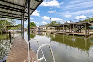 304 Tahiti Dr, Granbury, TX 76048 - Photo 33