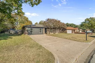 660 Pleasant Manor Ave, Burleson, TX 76028 - Photo 29