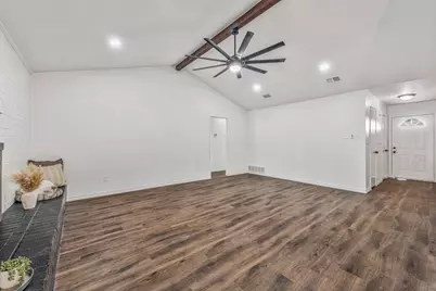 660 Pleasant Manor Avenue, Burleson, TX 76028 - Photo 9