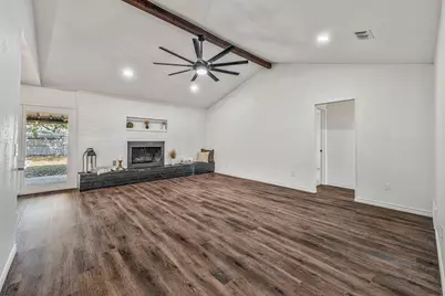 660 Pleasant Manor Avenue, Burleson, TX 76028 - Photo 7