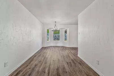 660 Pleasant Manor Avenue, Burleson, TX 76028 - Photo 5