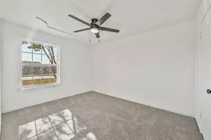 660 Pleasant Manor Ave, Burleson, TX 76028 - Photo 17