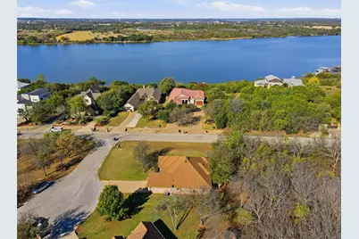 1700 Flagstone Court, Granbury, TX 76049 - Photo 37