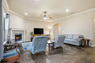 1700 Flagstone Ct, Granbury, TX 76049 - Photo 13