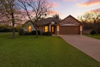1700 Flagstone Court, Granbury, TX 76049 - Photo 3