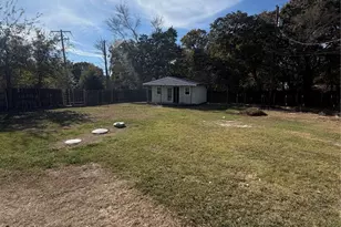 6801 Lakeview Dr, Bonham, TX 75418 - Photo 9