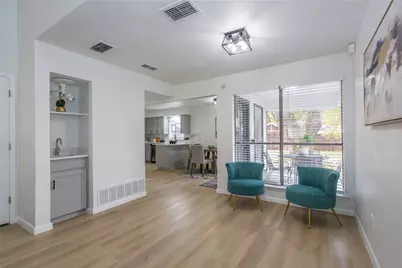 1918 Longmeadow Drive, Arlington, TX 76015 - Photo 11