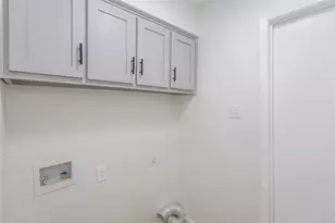 1918 Longmeadow Dr, Arlington, TX 76015 - Photo 31