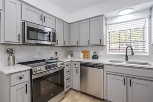 1918 Longmeadow Dr, Arlington, TX 76015 - Photo 17