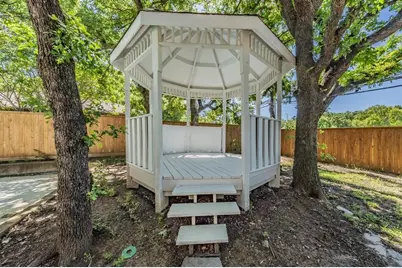 2815 Perkins Road, Arlington, TX 76016 - Photo 9