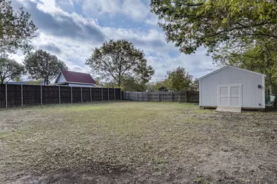 810 E Marvin Avenue, Waxahachie, TX 75165 - Photo 25
