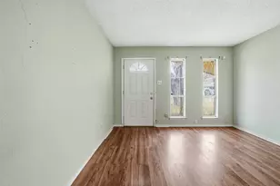 405 Marion Ln, Burleson, TX 76028 - Photo 3