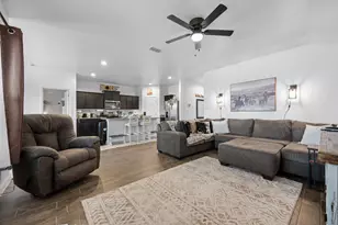 608 Breckenridge Pk Dr, Alvarado, TX 76009 - Photo 11