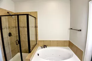 1525 Avenue A, Grand Prairie, TX 75051 - Photo 23