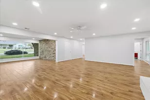 604 Donna Ln, Bedford, TX 76022 - Photo 11