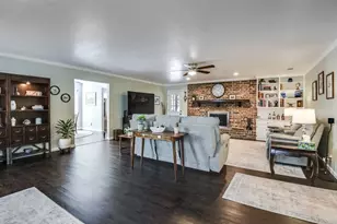 1208 Cindy Ln, Cleburne, TX 76033 - Photo 7