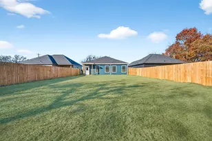 506 Broadway St, Whitesboro, TX 76273 - Photo 31