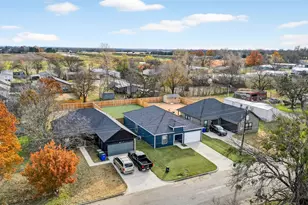 506 Broadway St, Whitesboro, TX 76273 - Photo 33