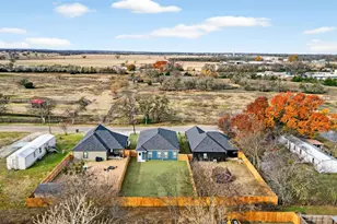 506 Broadway St, Whitesboro, TX 76273 - Photo 1