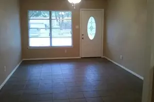 809 Milam Dr, Euless, TX 76039 - Photo 3