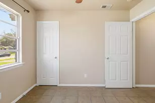 809 Milam Dr, Euless, TX 76039 - Photo 15