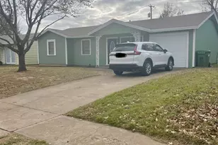 809 Milam Dr, Euless, TX 76039 - Photo 15