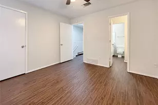 425 SW Thomas St, Burleson, TX 76028 - Photo 15