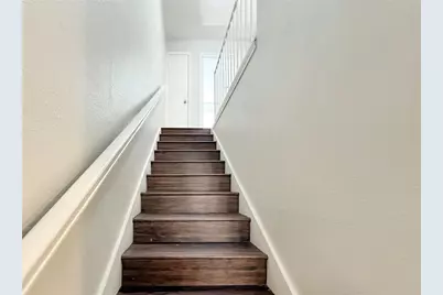 425 SW Thomas Street #B, Burleson, TX 76028 - Photo 11