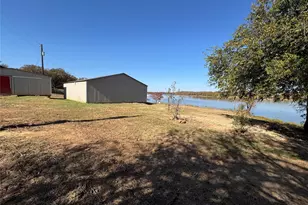 819 Captain S Dr, Bowie, TX 76230 - Photo 7