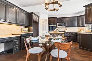 621 Trails End Ct, Hurst, TX 76054 - Photo 3